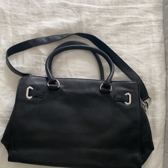 Black Michael Kors leather satchel with shoulder strap. - Picture 5 of 10